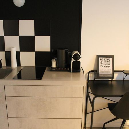Square Rooms 8 Dusseldorf Ngoại thất bức ảnh