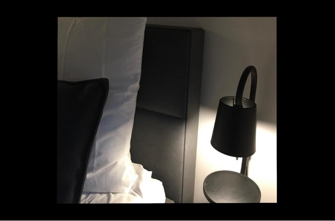 Square Rooms 8 Dusseldorf Ngoại thất bức ảnh