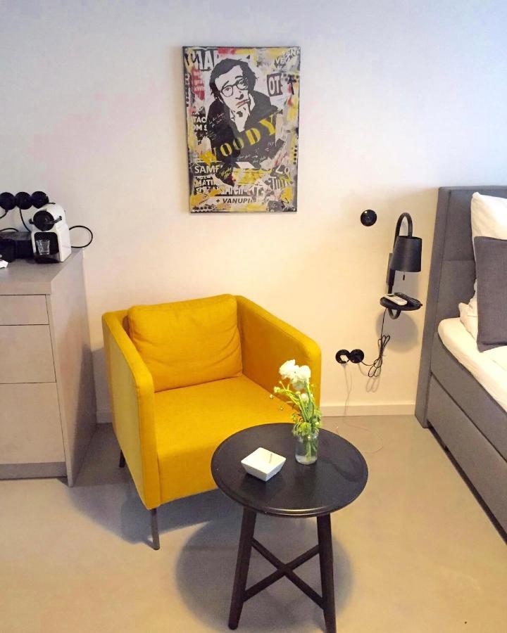 Square Rooms 8 Dusseldorf Ngoại thất bức ảnh