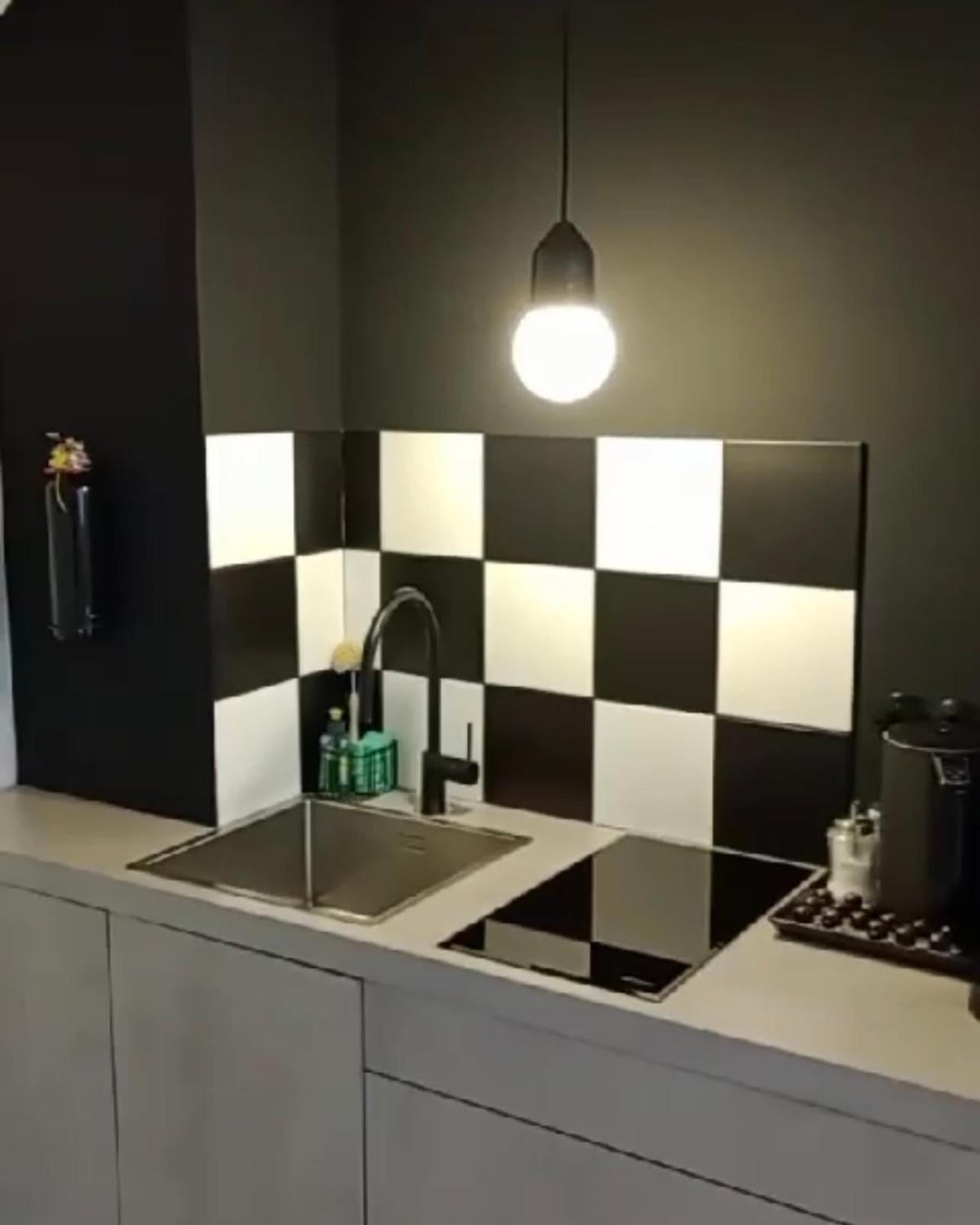 Square Rooms 8 Dusseldorf Ngoại thất bức ảnh