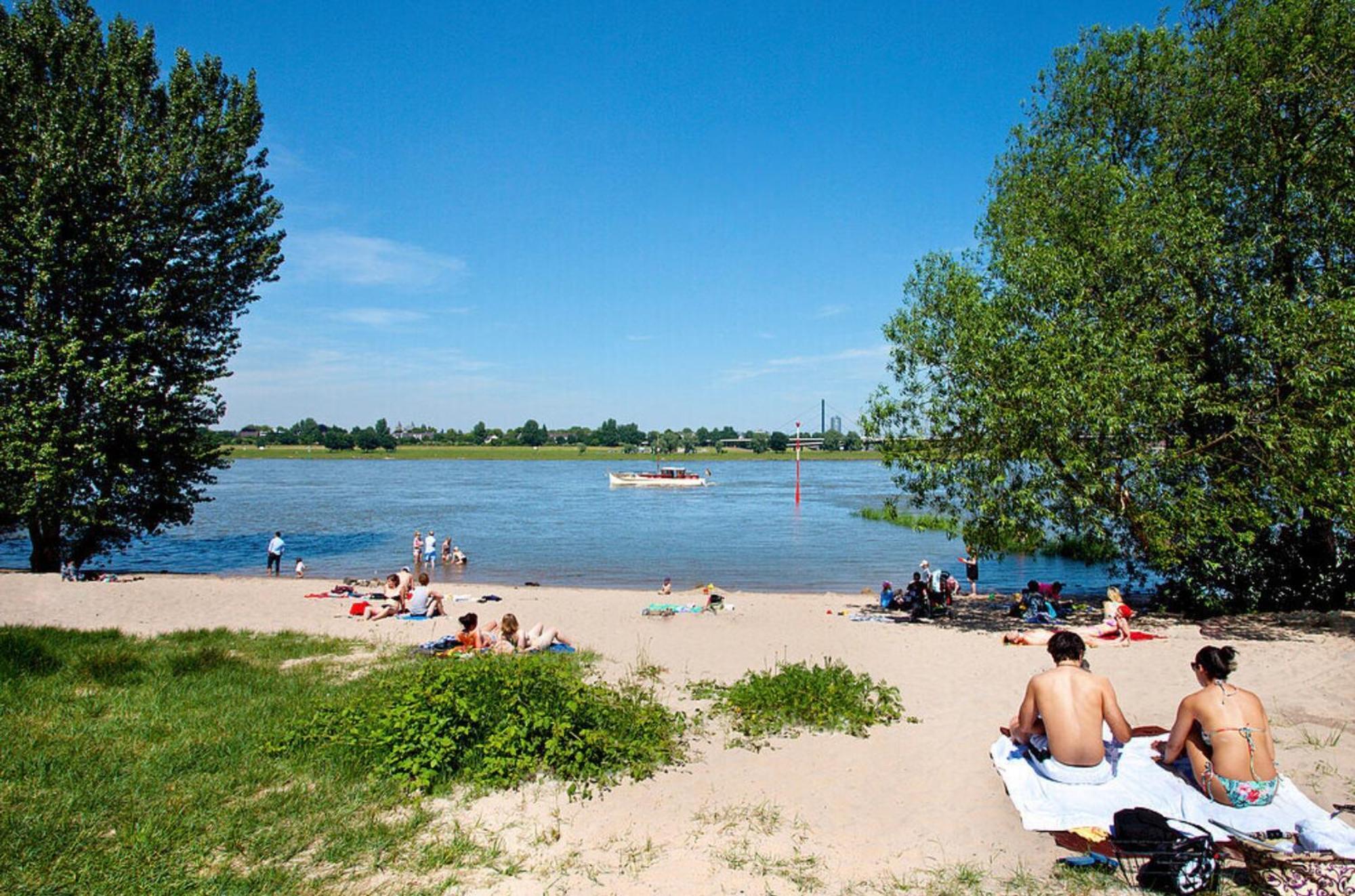 Square Rooms 8 Dusseldorf Ngoại thất bức ảnh