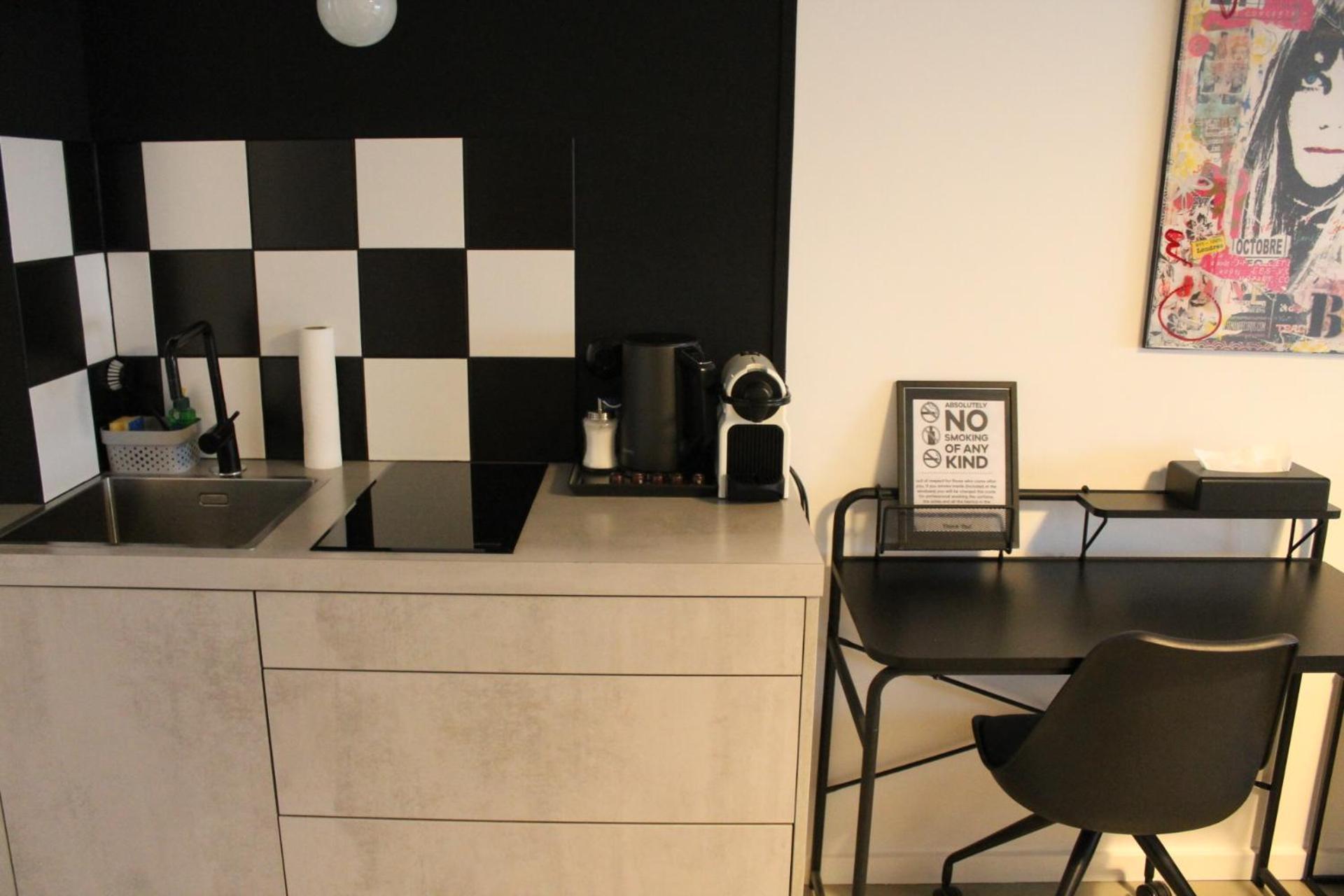 Square Rooms 8 Dusseldorf Ngoại thất bức ảnh