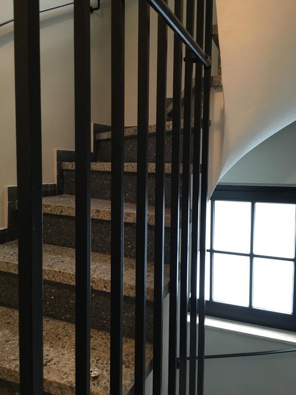 Square Rooms 8 Dusseldorf Ngoại thất bức ảnh
