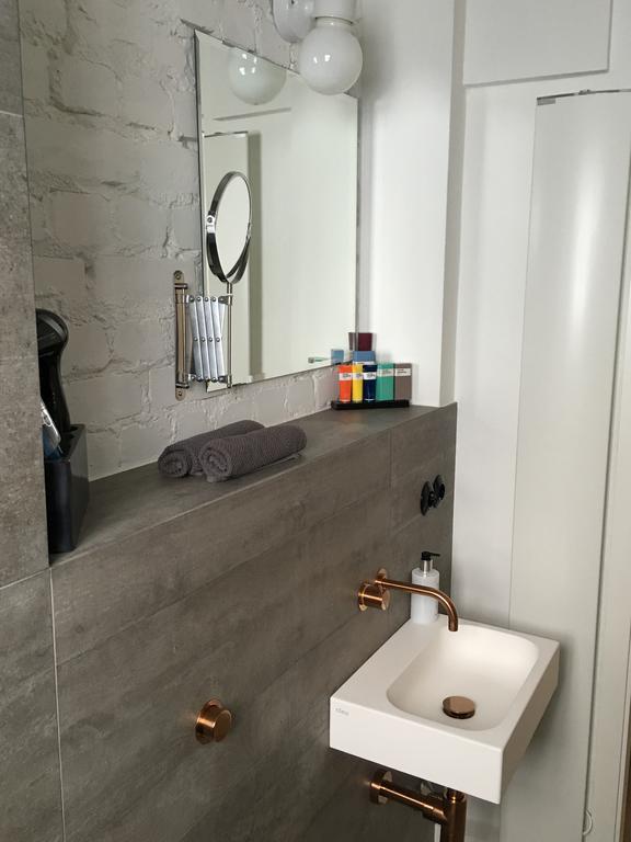 Square Rooms 8 Dusseldorf Ngoại thất bức ảnh